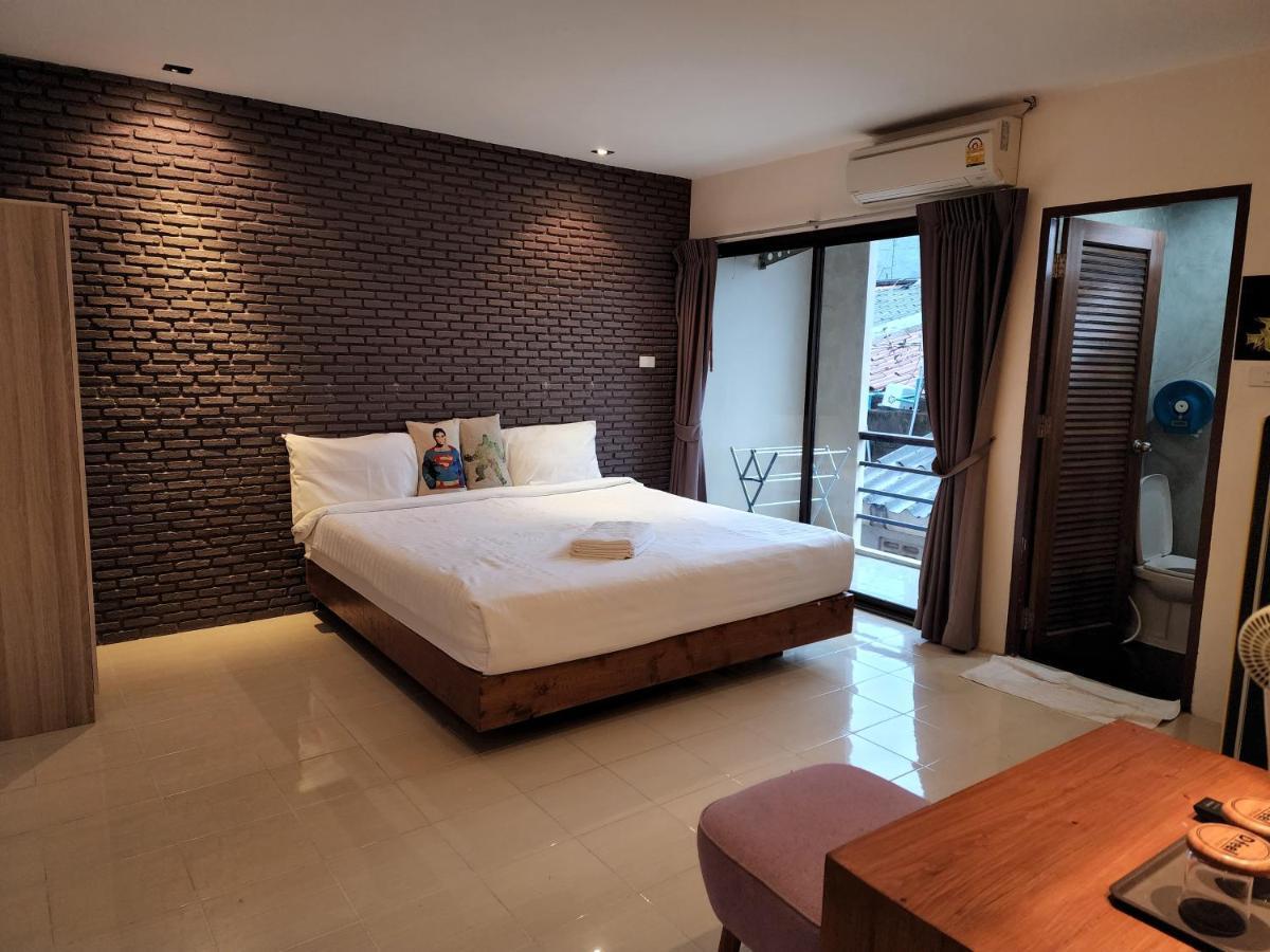 Dfeel House Hostel Patong Exterior photo